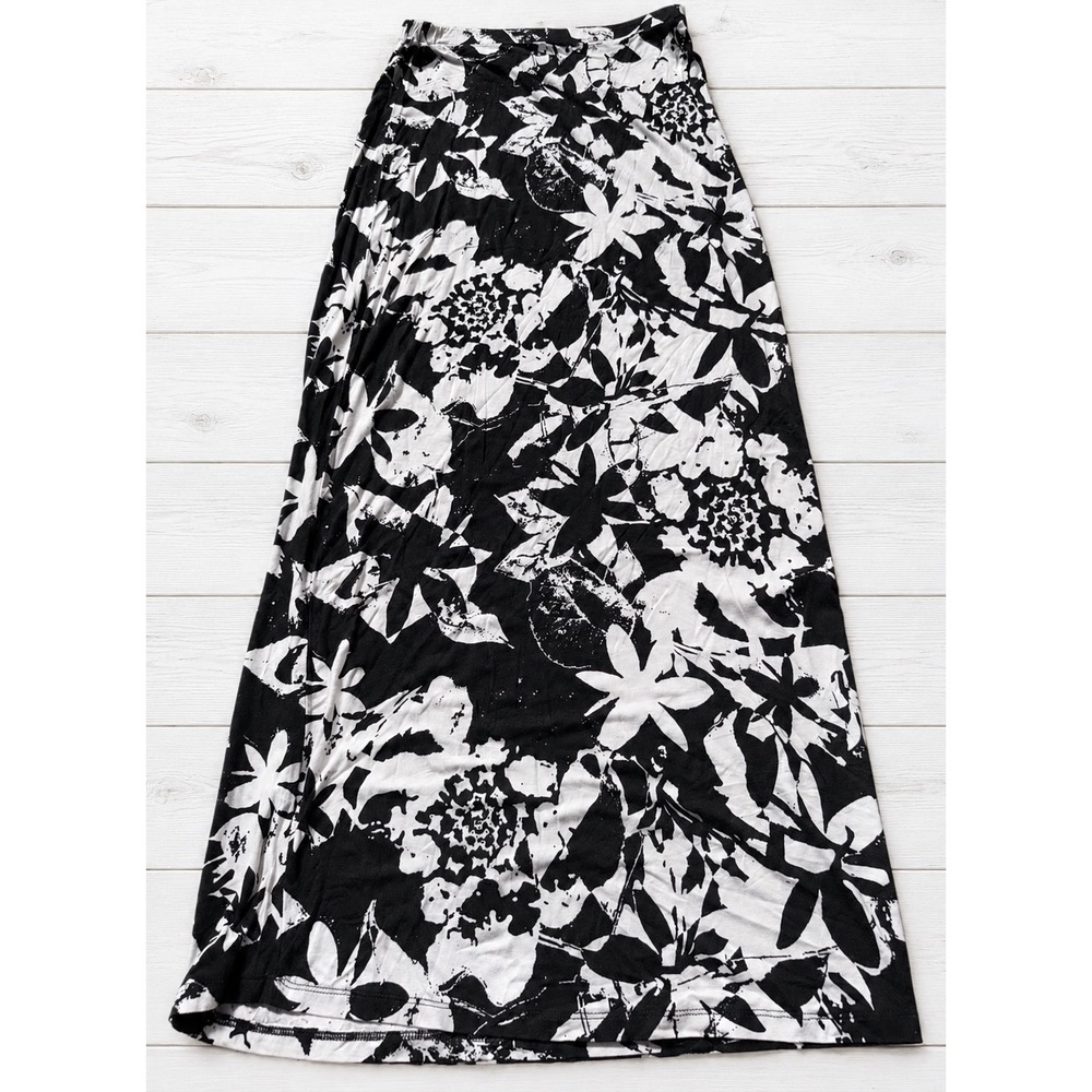 Cupio Maxi Skirt Floral Print Black White Elastic Waist Casual Boho Summer S NWT